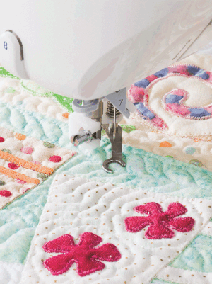 Sormisuoja- Asennusalusta- Ommelalueen suurennuslasi- Ompelualueen suurennuslasi- Syöttäjän peitelevy- LED-osoitin- Paksun nauhan/langan puolakotelo- Adapteri-istukka- Polvinostinvipu- Jalkasäädin- Jalkasäätimen toimintostoppari- Lisätaso- Magneetti- Suorapistolevy- Kartioteline- Lisälankatappi- tilkkuilijan jalkasarja- ompelijan paininjalkasetti- Ommelohjain- Rypytysjalka- 7 nauhan paininjalka-nauhajalka 3 nauhalle- Nauhakirjontajalka- Silmukkajalka- Helmijalka- Aplikointipaininjalka- Avoin (aplikointi)jalka- Vapaatikkausjalka (siksak)- Vapaatikkausjalka (avoin)- Vapaatikkausjalka (viivaimelle)- Vapaatikkausjalka- Reunatikkausjalka lyhyt- Reunatikkausjalka- Ohjainjalka- 7mm ohjainjalka- ¼” ohjainjalka- Tilkkutyöjalka- Tasasyöttäjä- Pintuck (leveä)- Pintuck (kapea)- Kantinkääntäjäjalka- Suoraommeljalka- Rullapäärmejalka siksak- Rullapäärmejalka- Rullajalka- Teflonjalka- Piilovetoketjujalka- Kapea vetoketjujalka- Säädettävä vetoketjujalka- Vetoketjujalka- Napinkiinnitysjalka- Koruommeljalka- Napinläpijalka- Huolittelujalka- Yleispaininjalka- Juki TL-2300 Sumato- Juki TL-2200QVP Mini- Juki MCS-1800 Kirei- Juki MCS-1500- Juki MO-2500 Sumato- Juki MO-2000QVP- Juki MO-1000- Juki MO-735- Juki MO-734DEN- Juki MO-214D Kirei- Juki MO-204D Kirei- Juki MO-654DE- Juki MO-80CB- Juki MO-50eN- Juki HZL-G220- Juki HZL-G120- Juki HZL-F700 Juki HZL-F500- Juki HZL-F370- Juki HZL-DX7- Juki HZL-DX5- Juki HZL-DX3- Juki HZL-80H- Juki HZL-70H- Juki HZL-60H- Juki HZL-355Z- Juki HZL-353Z-